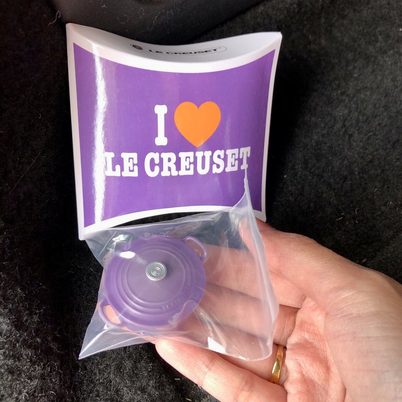Le Creuset Fridge Magnet Ultra Violet With Gift Box