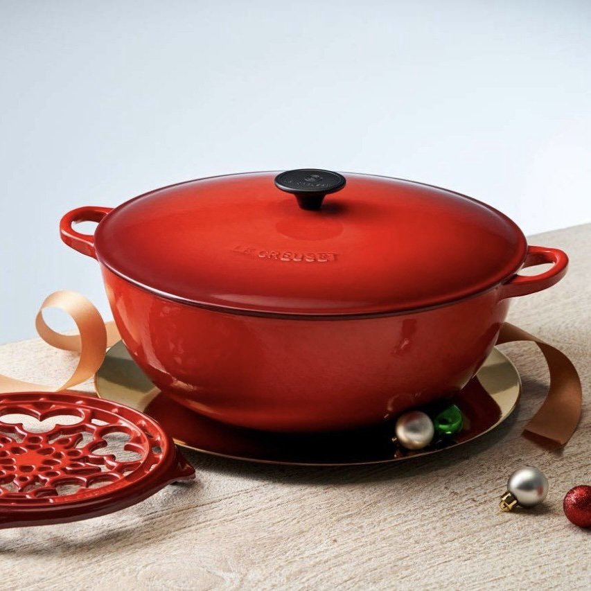 Le Creuset 32cm Marmite Classic Cast Iron Cerise (black knob) (BLACK INTERIOR)